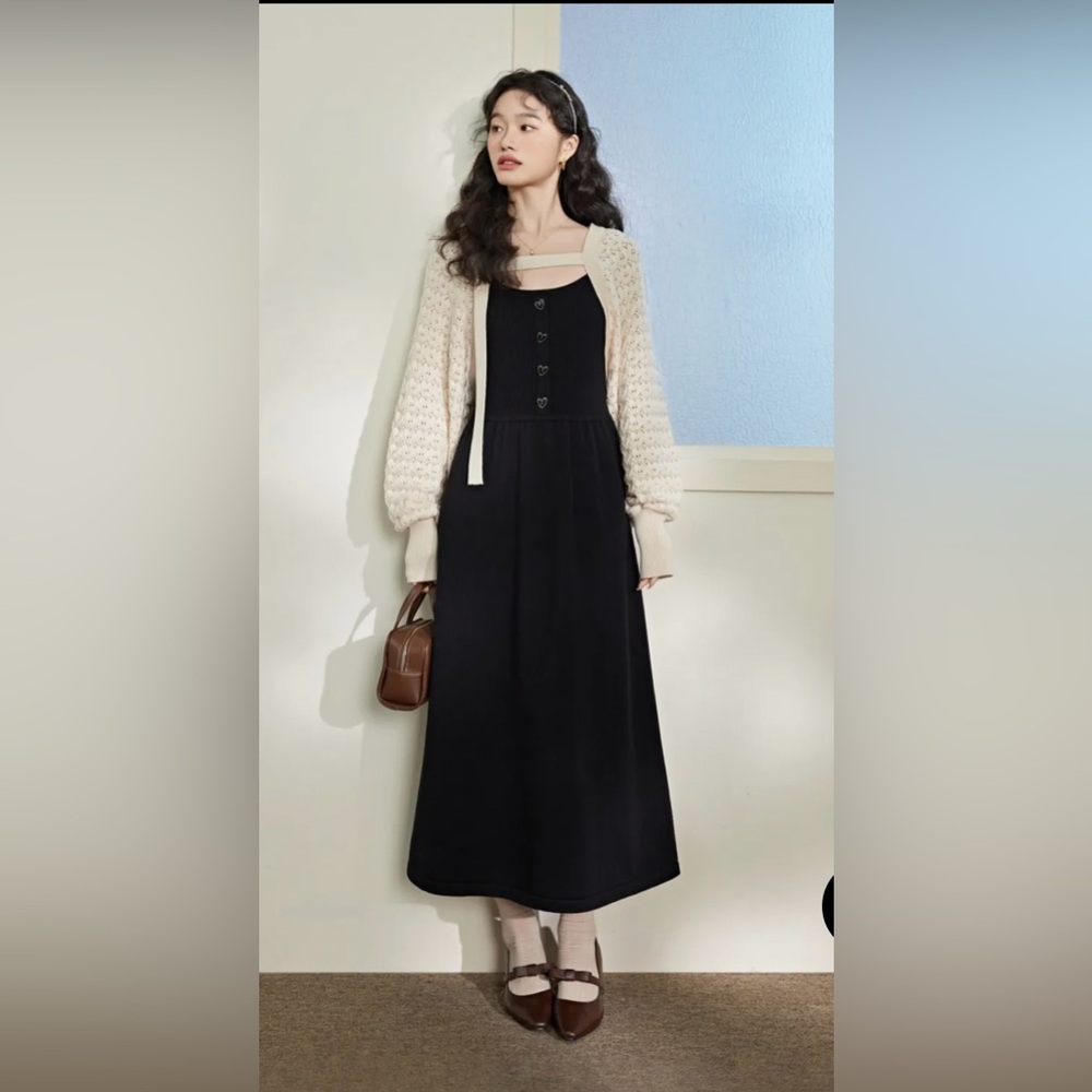 KUOSE Cropped Cardigan and Dress